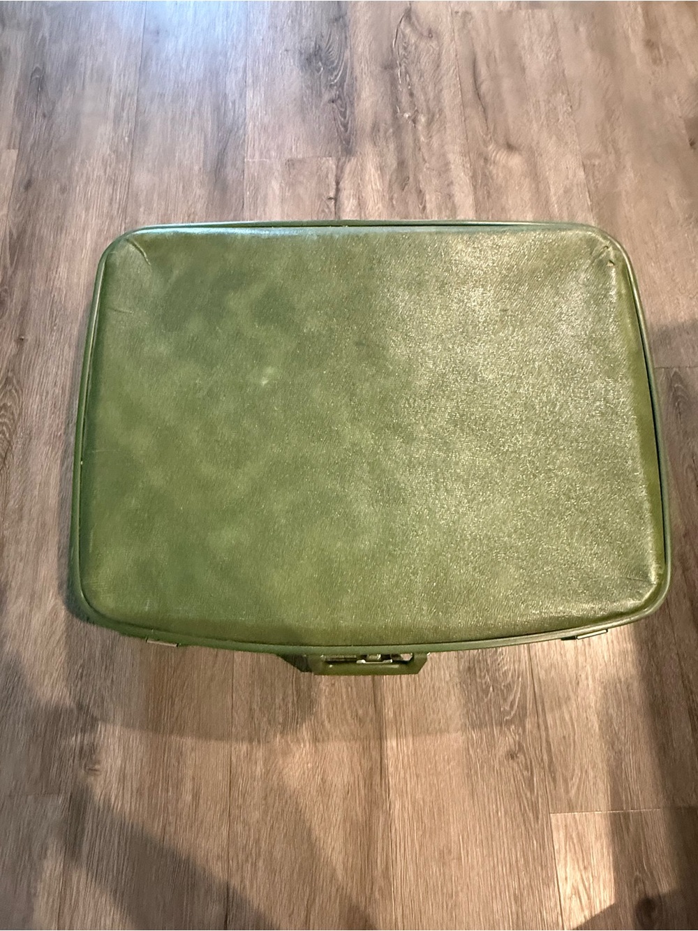 Vintage Olive Green Travel Suitcase - Picture 4 of 4